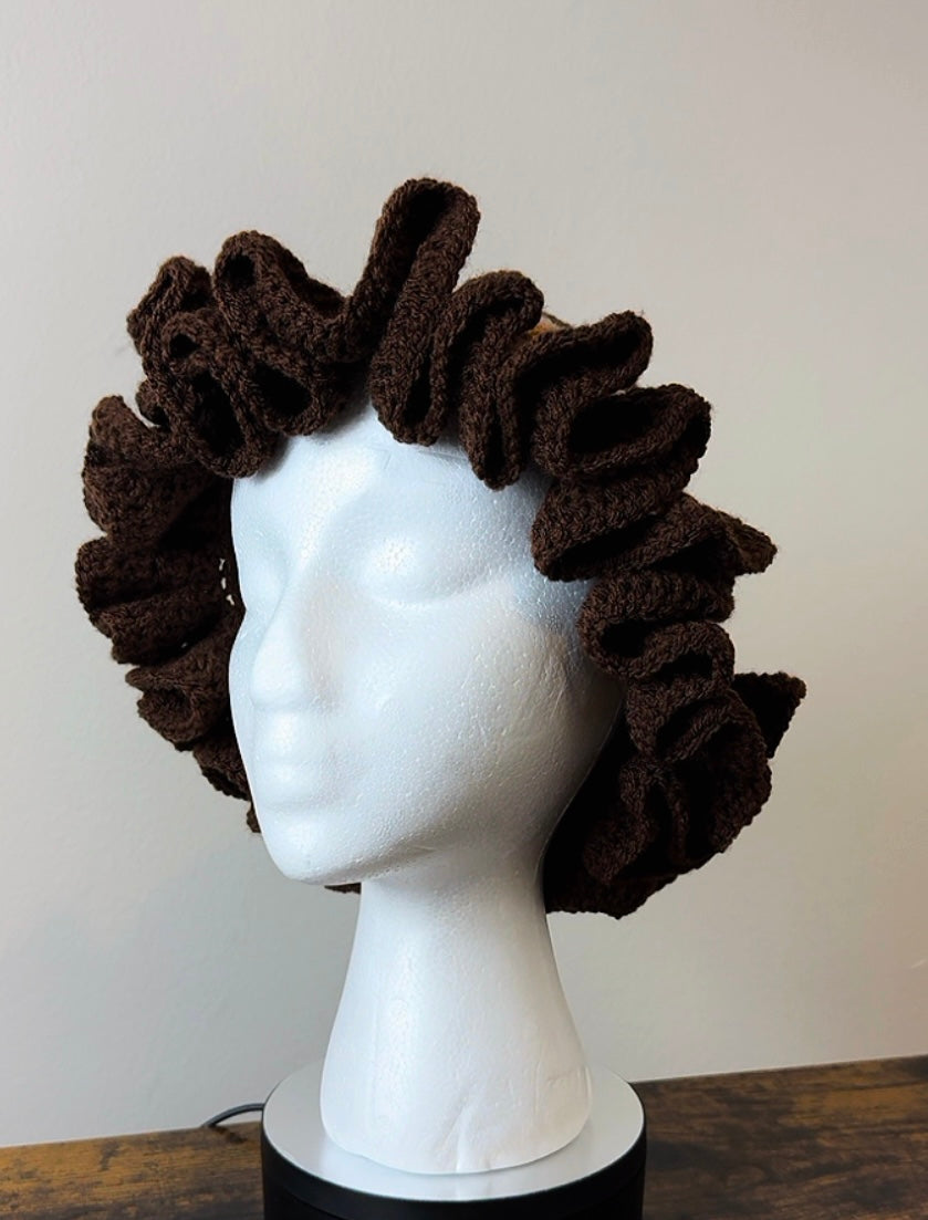 Ruffle hat (Moderate Ruffles)