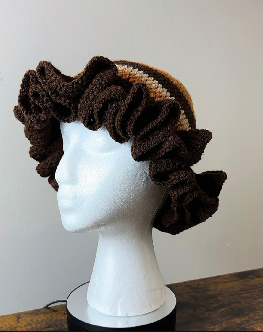 Ruffle hat (Moderate Ruffles)