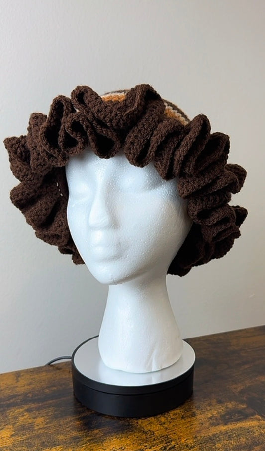 Ruffle hat (Moderate Ruffles)
