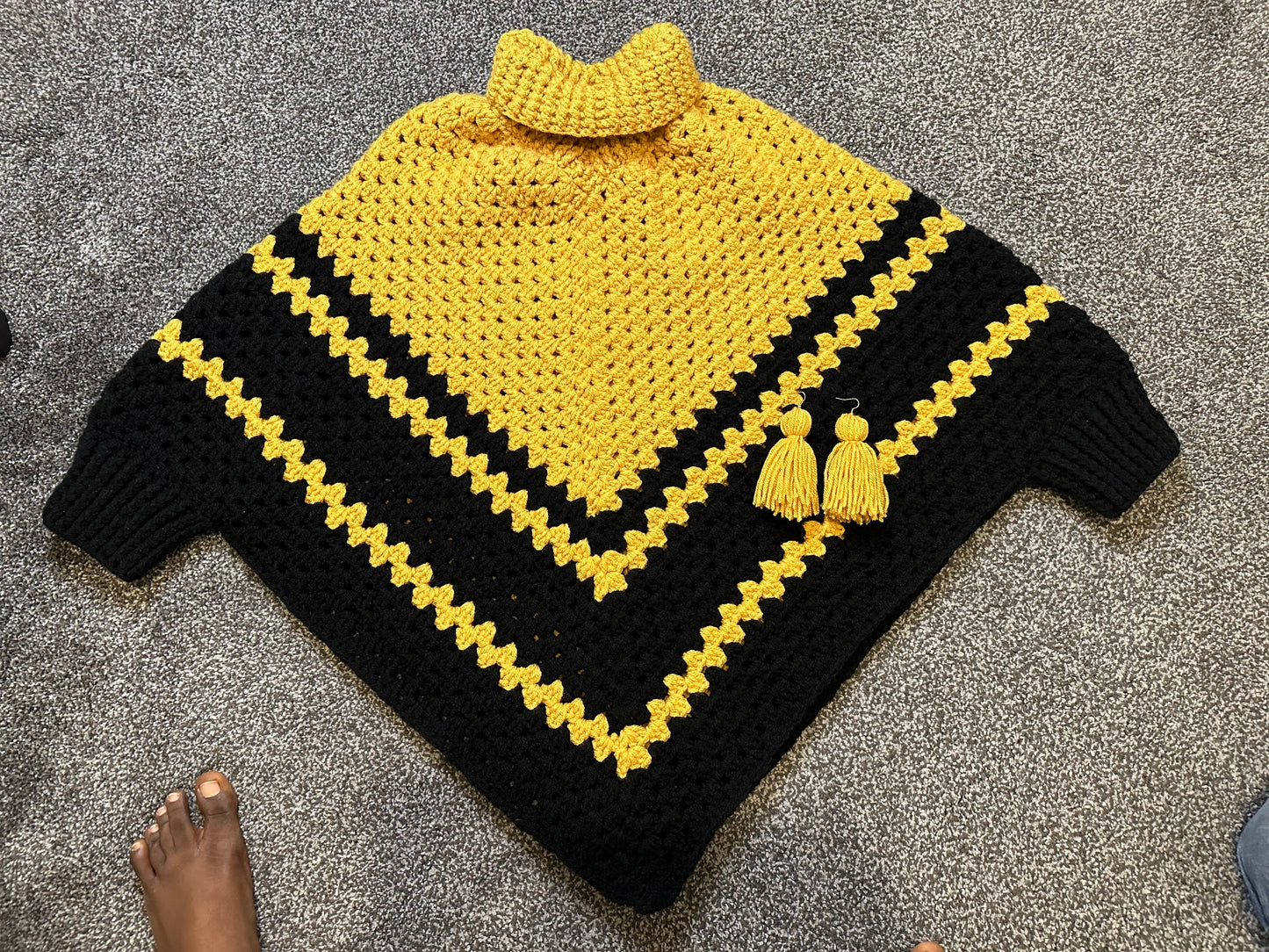 Crochet Poncho(Medium with/without sleeve or turtle neck)